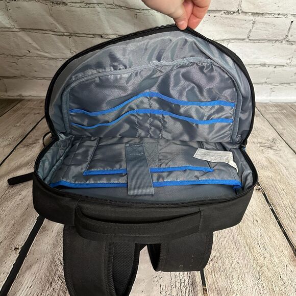 Dell Black Laptop Backpack, Pre-owned - Picture 5 of 6